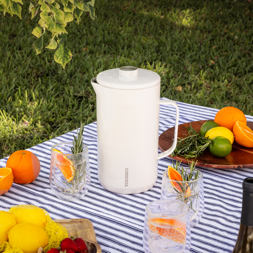 pitcher-l5 OatmilkPitcher_Lifestyle.png